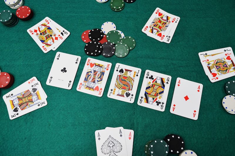 Hướng dẫn chơi Poker chuẩn chỉnh nhất